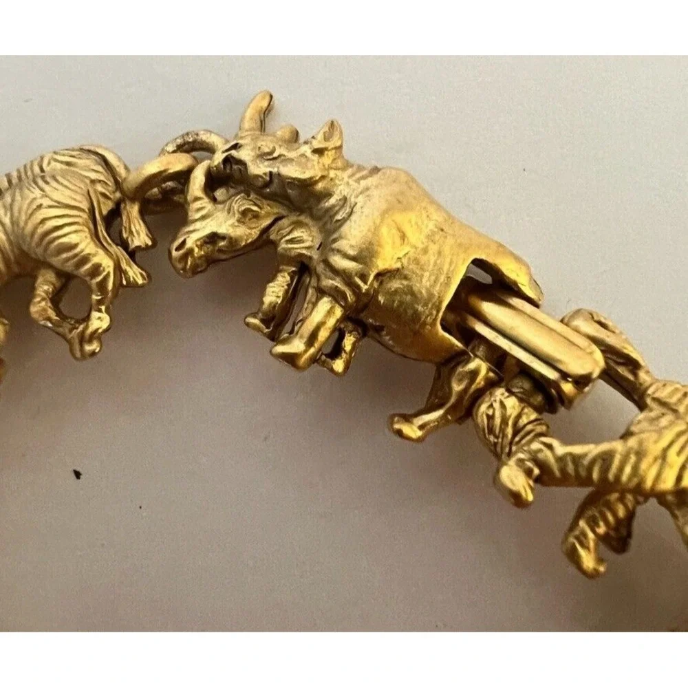 AJC Vintage Noah's Ark Bracelet Brushed Gold Animals Signed NOS 1980s Noahs 6.5
